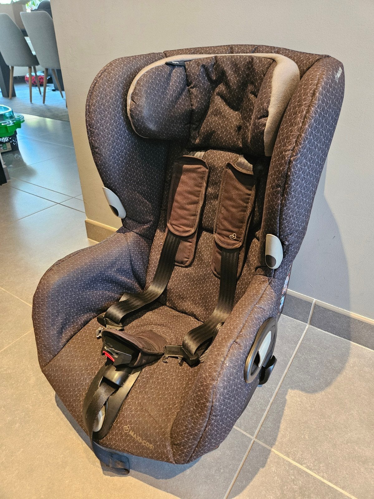 Draaibare autostoel Maxi Cosy Axiss, Kinderen en Baby's, Autostoeltjes, Ophalen