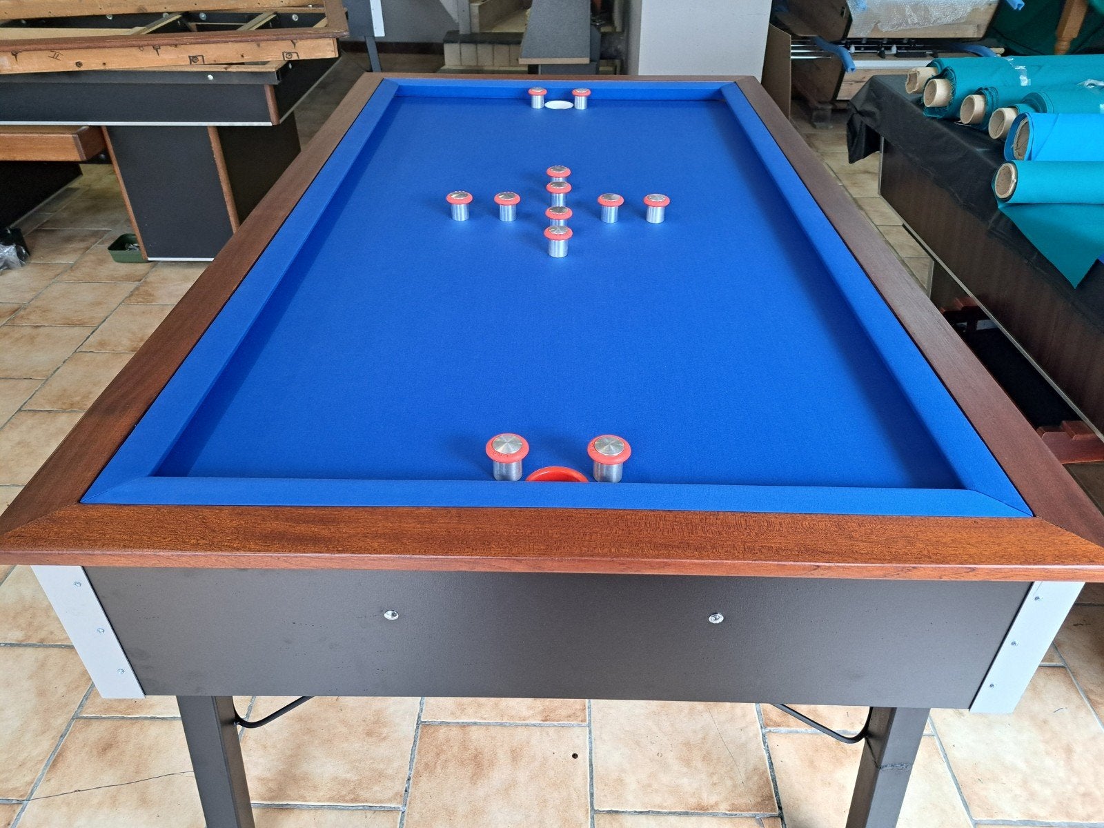 Billard à bouchons remis à neuf, Sports & Fitness, Billards & Billards américains