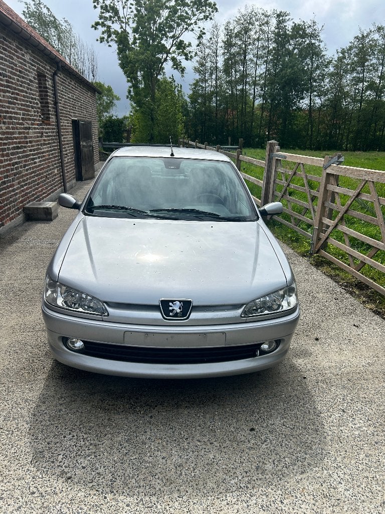 PEUGEOT 306 essence/Youngtimer !, Euro 2, Argent ou Gris, 4 portes, 72 kW