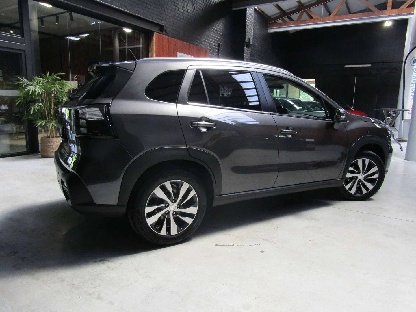 Suzuki S-Cross S-Cross 1.4 Turbo Boosterjet 48V Hybrid GLX, Argent ou Gris, Boîte manuelle, Noir, 5 portes