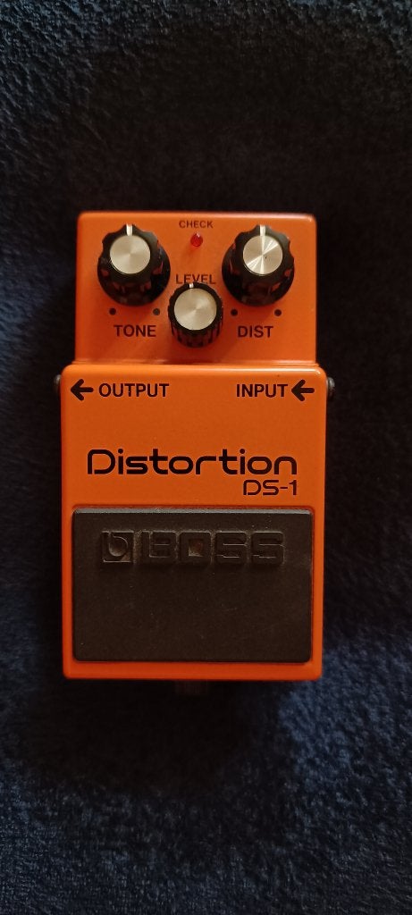 Boss DS-1 LAA-Custom mod, Musique & Instruments, Enlèvement ou Envoi, Comme neuf, Distortion, Overdrive ou Fuzz