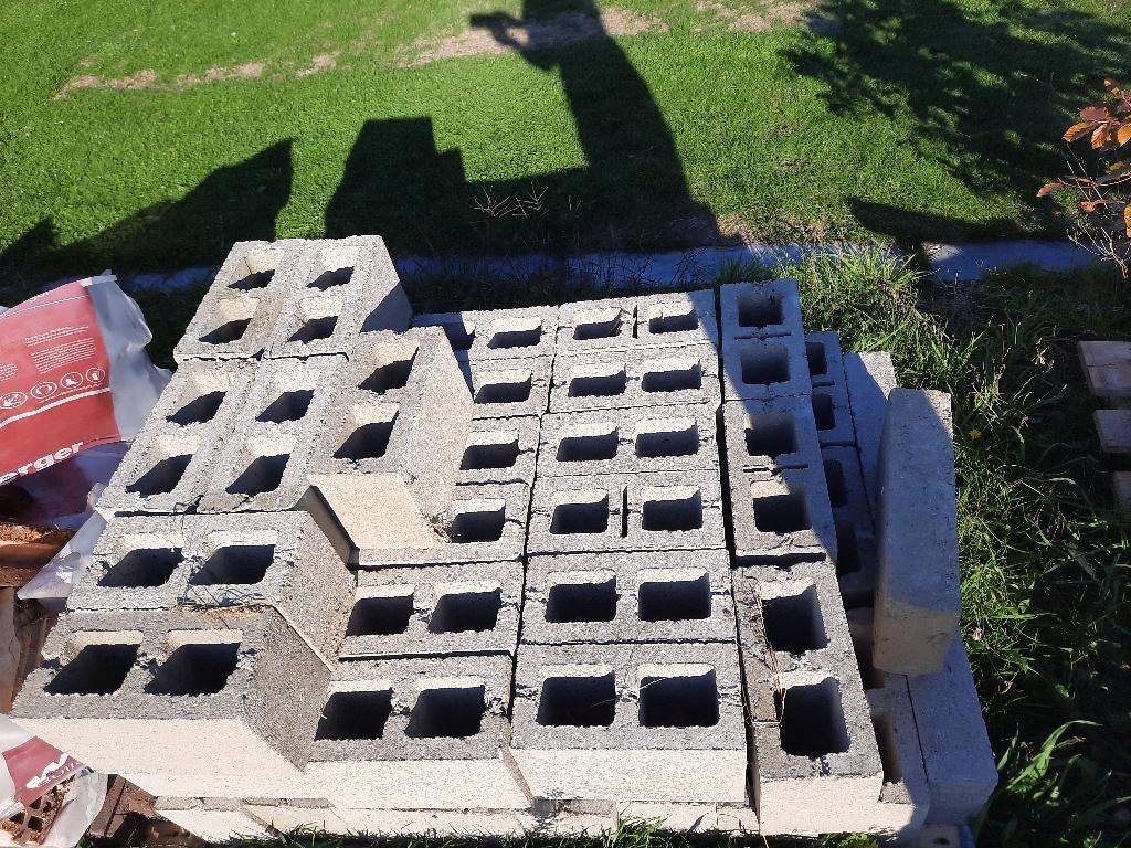 Betonnen vulblokken (29 x 14 x 19 cm) 52 stuks, Doe-het-zelf en Bouw, Metselstenen, Ophalen, Nieuw, Bakstenen