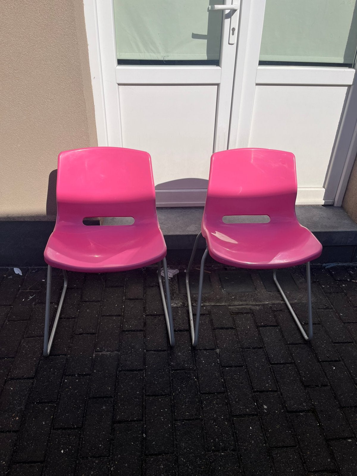 ot de 2 chaises roses – Bon état, Enlèvement, Utilisé