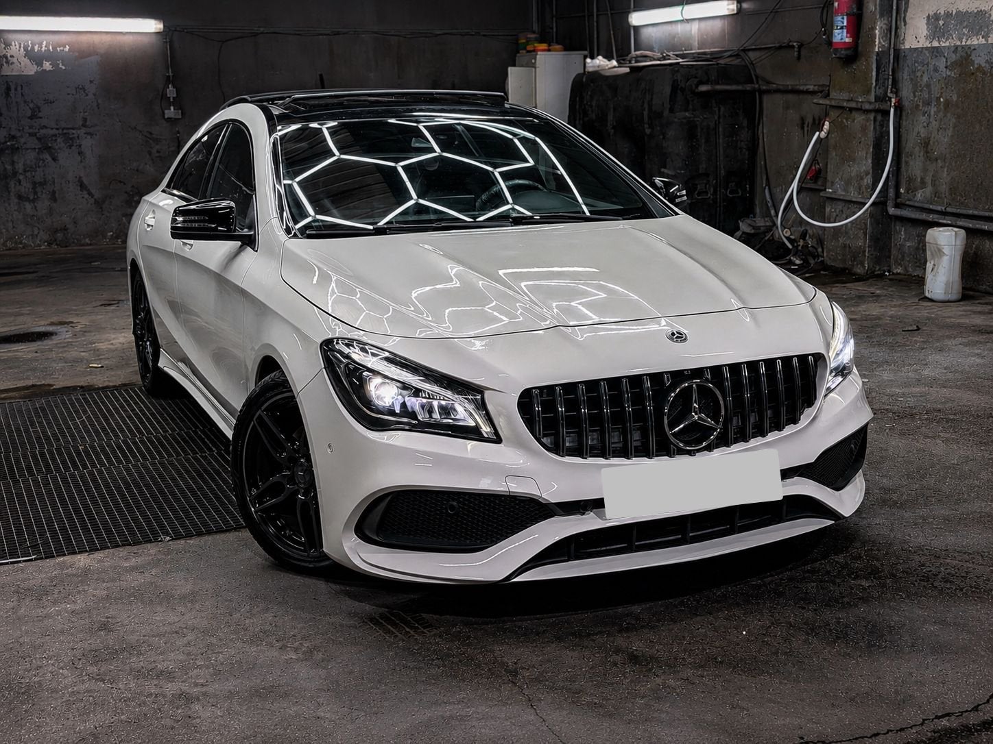 MERCEDES CLA 180 ESSENCE AMG LINE, 90 kW, Noir, Automatique, Particulier