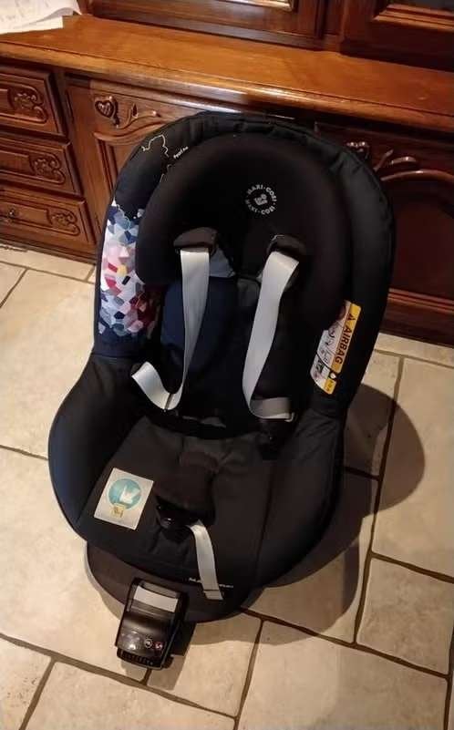 Babyzitje van 0-18 kg, 0 t/m 18 kg, Zo goed als nieuw, Afneembare rugleuning, Isofix