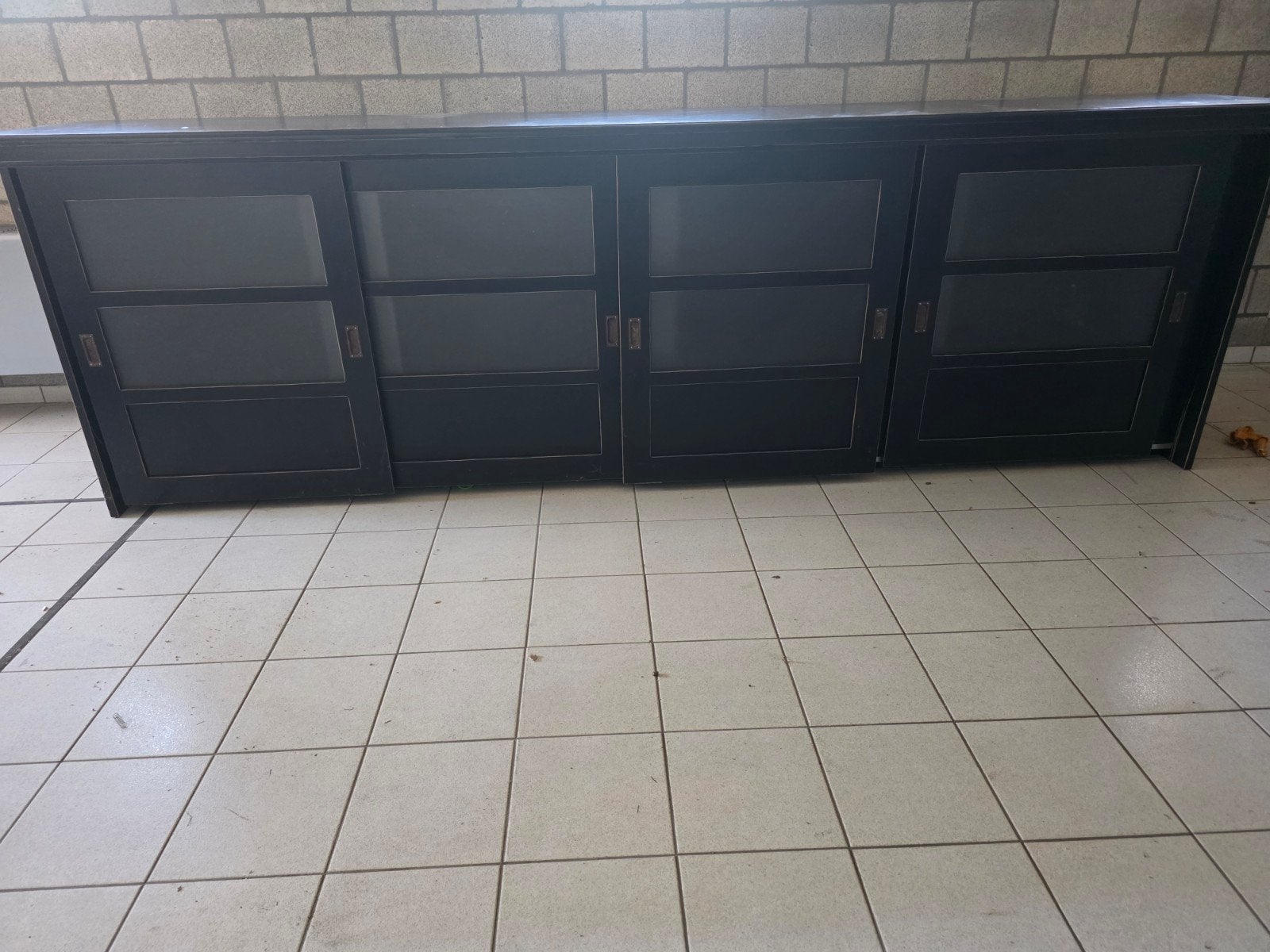 Grote mooie kast, Ophalen