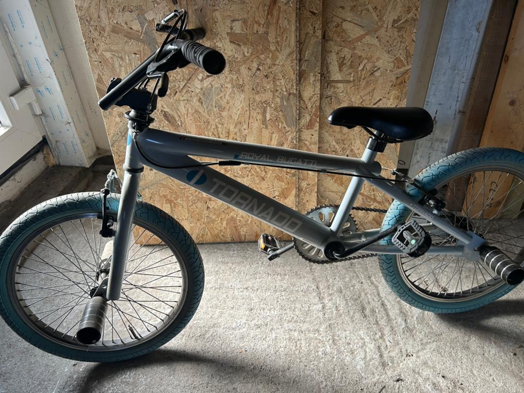 Bmx tornado, Fietsen en Brommers, Ophalen, Zo goed als nieuw