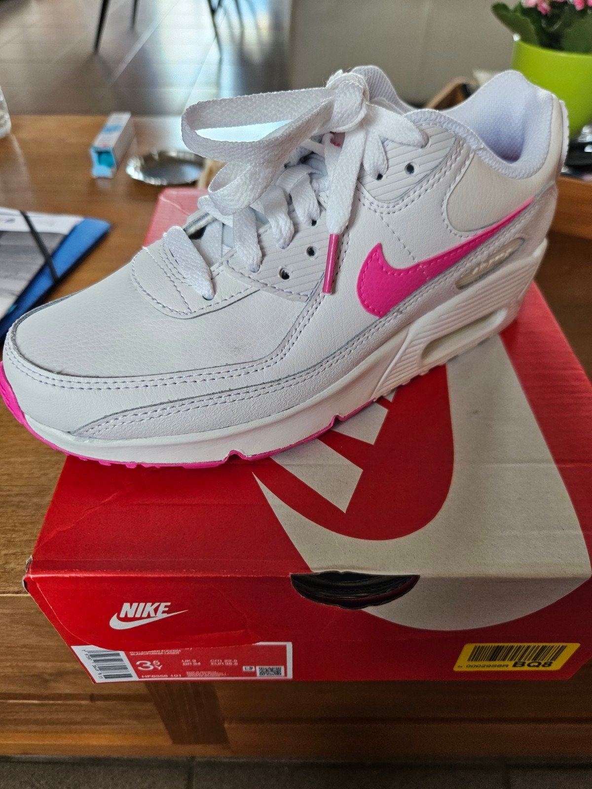 Nieuwe Nike air max 90 leather maat 35,5., Kinderen en Baby's, Kinderkleding | Schoenen en Sokken, Ophalen of Verzenden