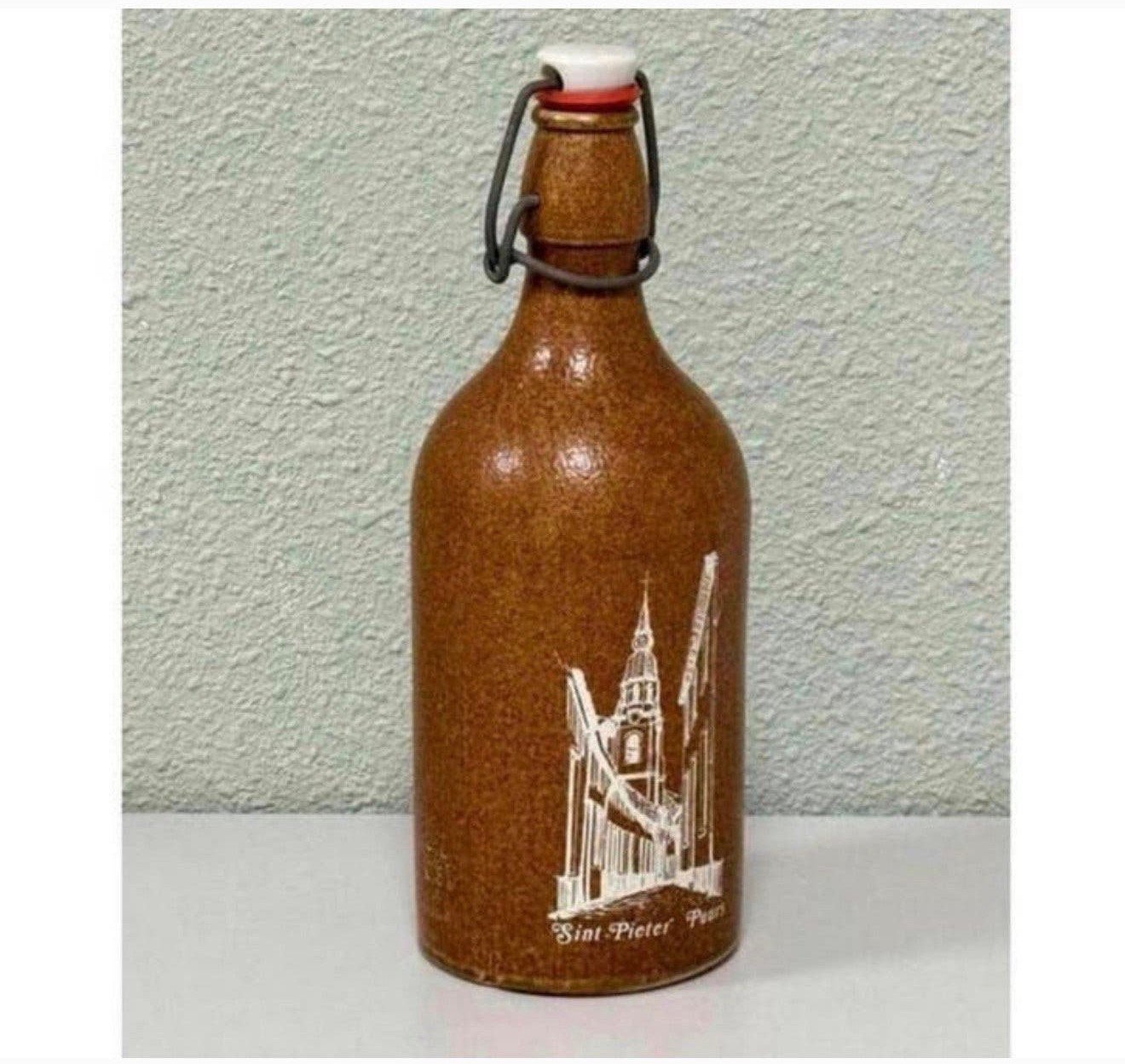 Stenen kruik beugel Sint Pieter Puurs stoneware bier fles, Ophalen of Verzenden, Zo goed als nieuw, Flesje(s)