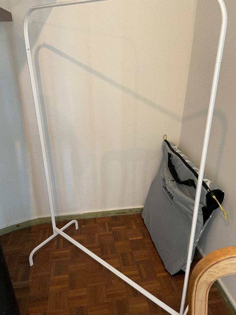 Kledingrek IKEA, Ophalen, Zo goed als nieuw
