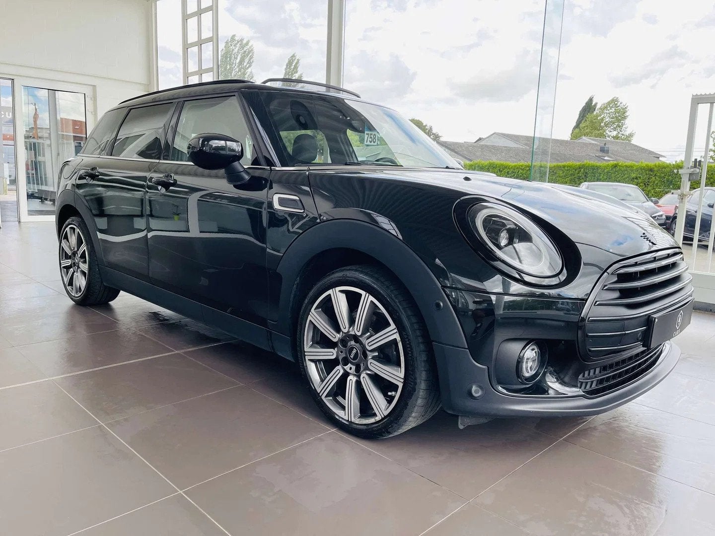 MINI Clubman Cooper 1.5iA * GARANTIE + TOIT PANO + LED + GPS, Autos, Mini, https://public.car-pass.be/vhr/20e973e1-00f9-4828-bb2a-088c72bd04e0