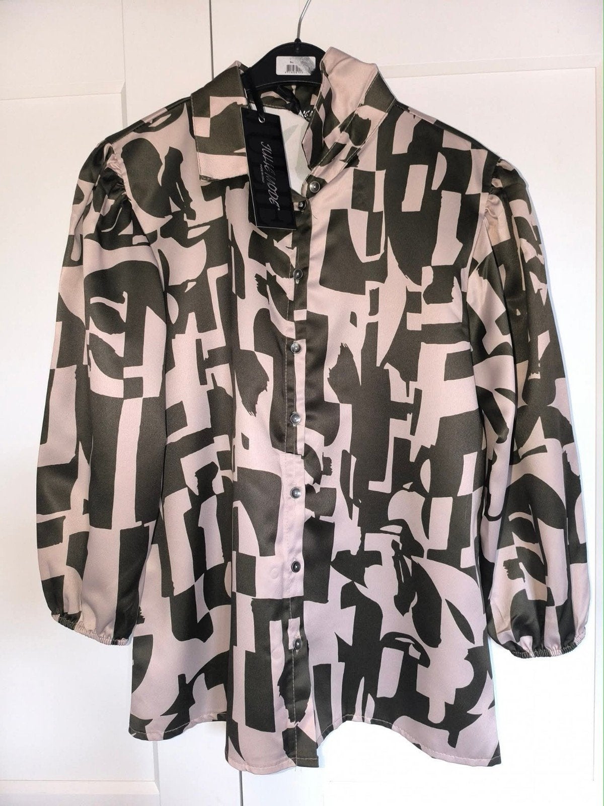 Nieuwe blouse Julie mode large, Kleding | Dames, Ophalen of Verzenden