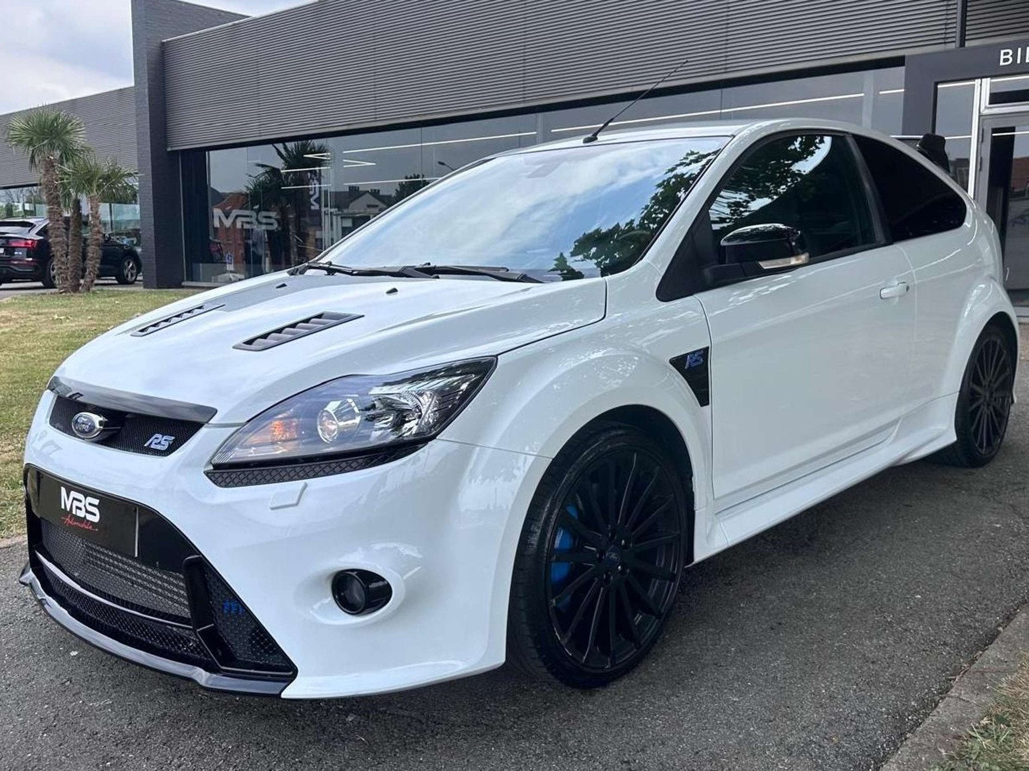 Ford Focus *Focus RS 2.5 Turbo* NAVI* CAMERA* (bj 2010), Auto's, Achterwielaandrijving, Gebruikt, Zwart, 224 kW