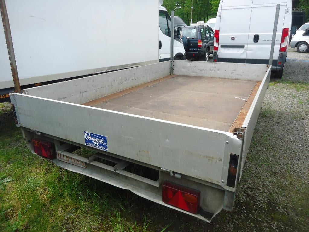 aanhangwagen dubbele as geremd, Ophalen, Gebruikt