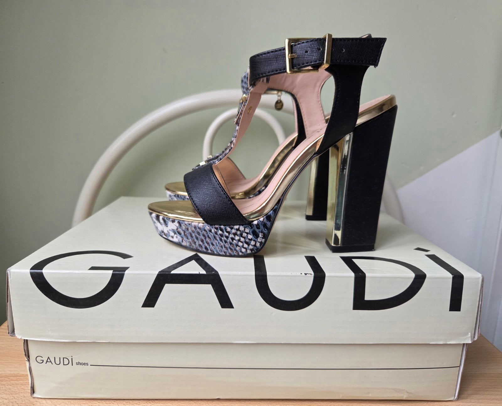 Sandalen met hoge hakken Gaudi , Zwart, maat 37, Zwart, Ophalen of Verzenden, Zo goed als nieuw, Schoenen met hoge hakken
