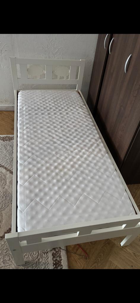 Bed 90/160 met matras, Ophalen, Zo goed als nieuw, Matras