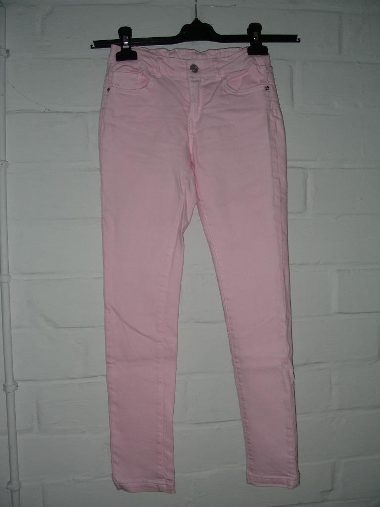 Roze lange broek, CKS, 140, 10 jaar prima staat, Enfants & Bébés, Vêtements enfant | Taille 140, Pantalon, Enlèvement ou Envoi