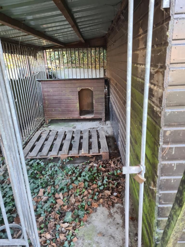 Niche pour chien en fer avec cage, Enlèvement