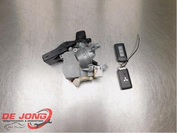 Serrure de contact + clé d'un Mitsubishi Outlander, -, 3 mois de garantie, Utilisé, Mitsubishi