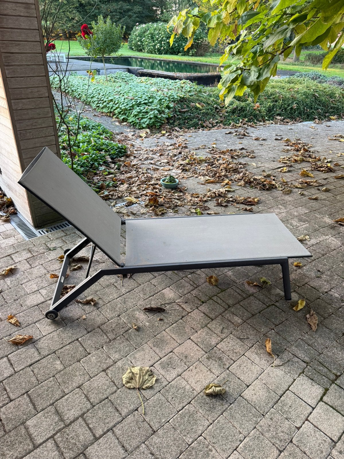 Les chaises longues peuvent être récupérées gratuitement, Enlèvement, Utilisé