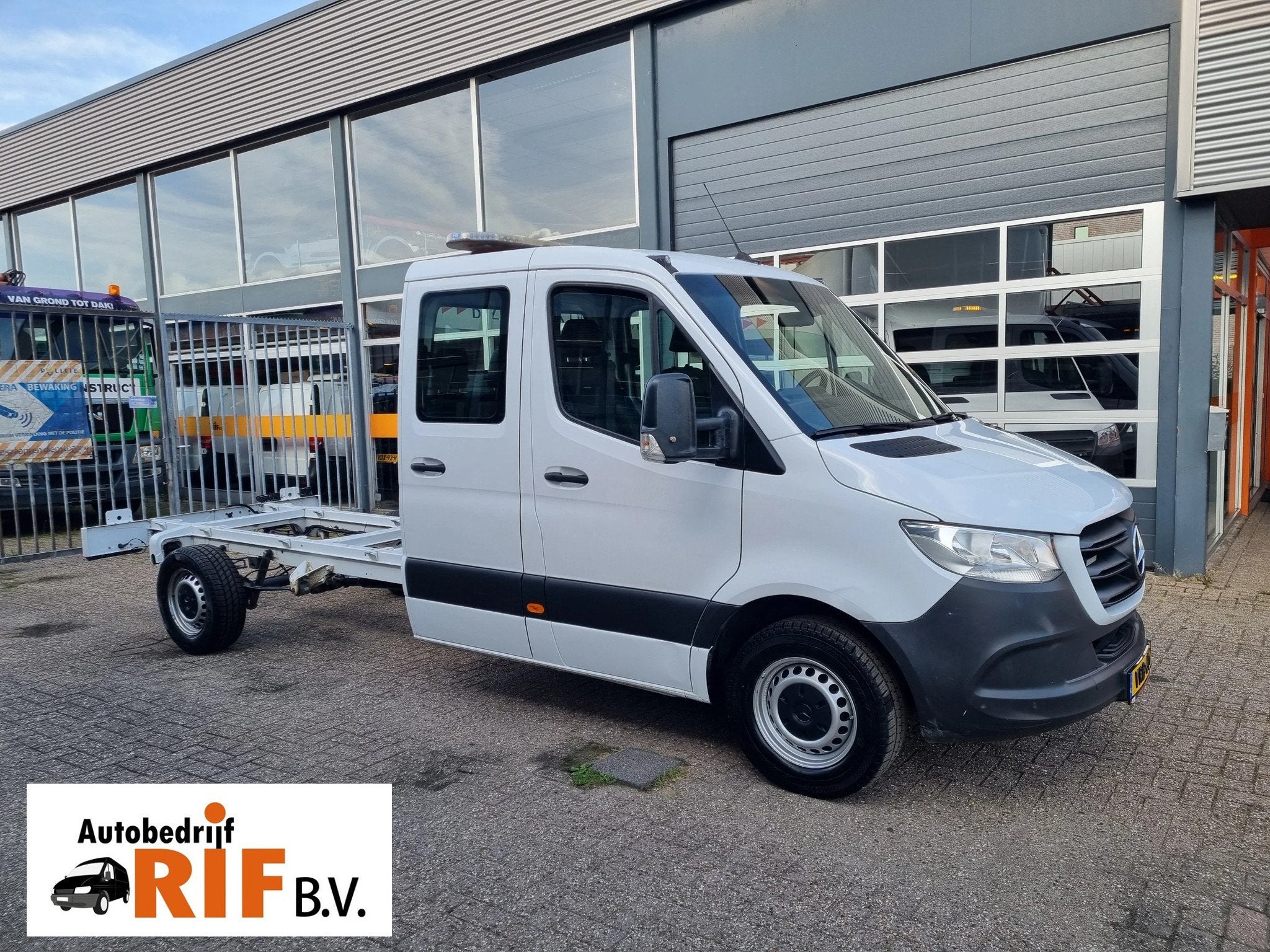 Mercedes-Benz Sprinter 319 CDI Chassis cabine DC 6 Zits Euro, Cuir, Achat, Entreprise, 2649 kg