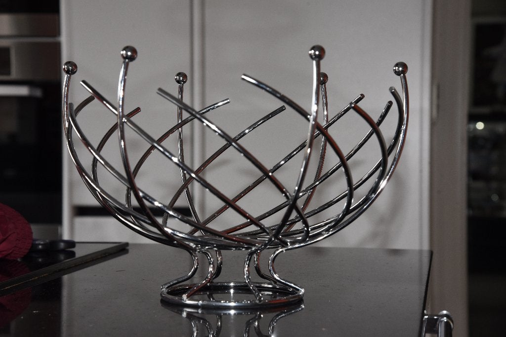 Heel mooie metalen schaal. Perfecte staat, Huis en Inrichting, Op voet, Schaal, Rond, Ophalen of Verzenden