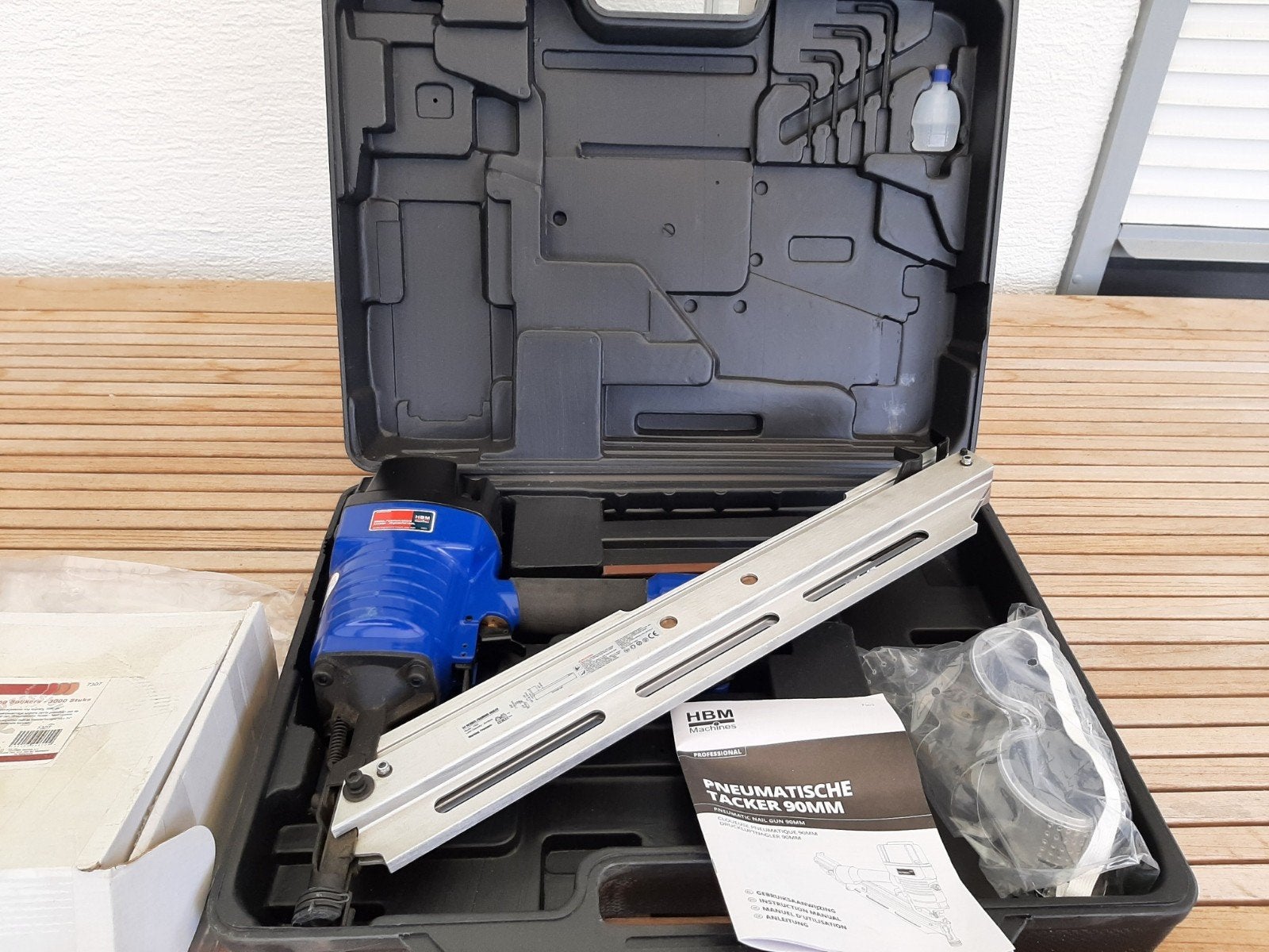 HBM pneumatische tacker 90 mm., Doe-het-zelf en Bouw, Ophalen