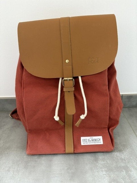 Fitz & Huxley rugzak (roestbruin), 25 tot 40 cm, Nieuw, 30 tot 45 cm, Ophalen