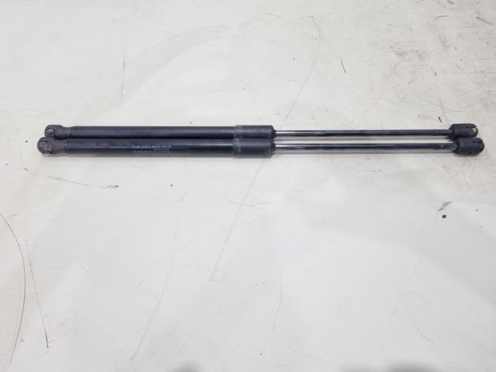 Gasdemper Motorkap Set van een Volvo V90, Gebruikt, -, -, Ophalen of Verzenden