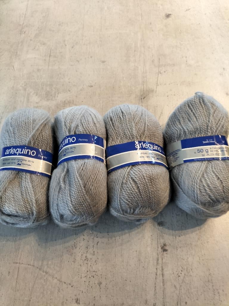 Pelote de laine arlequino (4 pelotes gris clair) C2, Hobby & Loisirs créatifs, Enlèvement ou Envoi