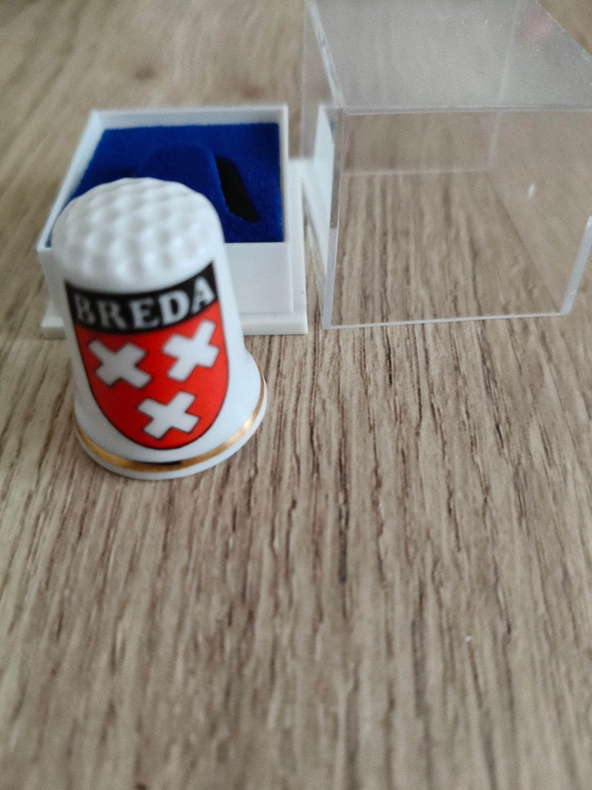 vingerhoedje Breda, Verzamelen, Ophalen, Porselein