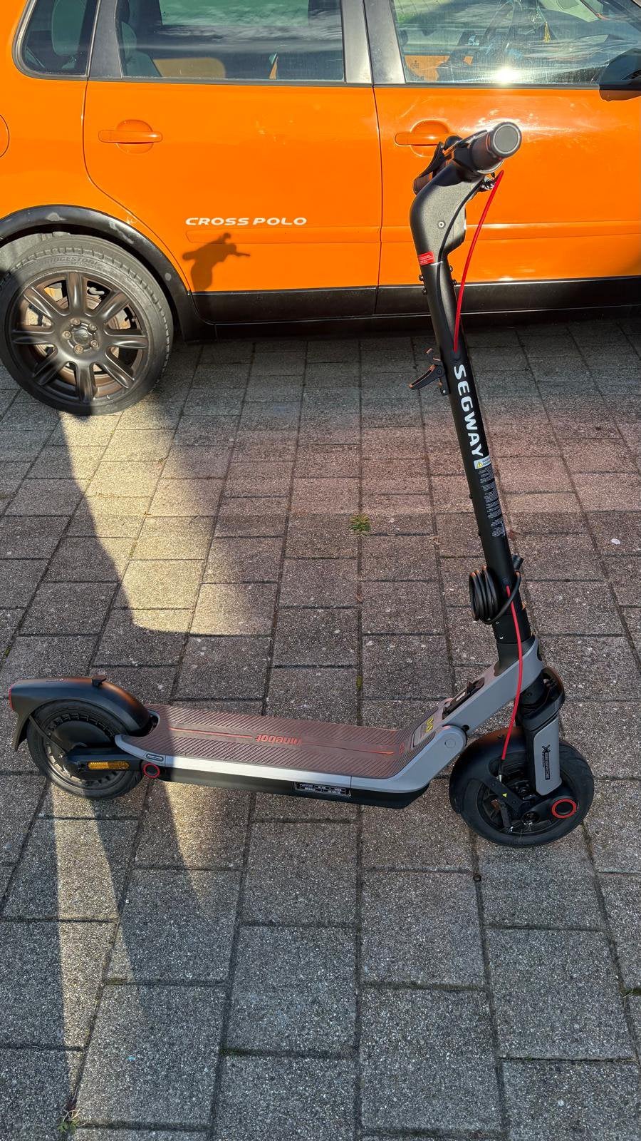 NINEBOT ACHETÉ LE 11/09/2026 25 km/h et 45 km d'autonomie, Vélos & Vélomoteurs, Enlèvement, Neuf
