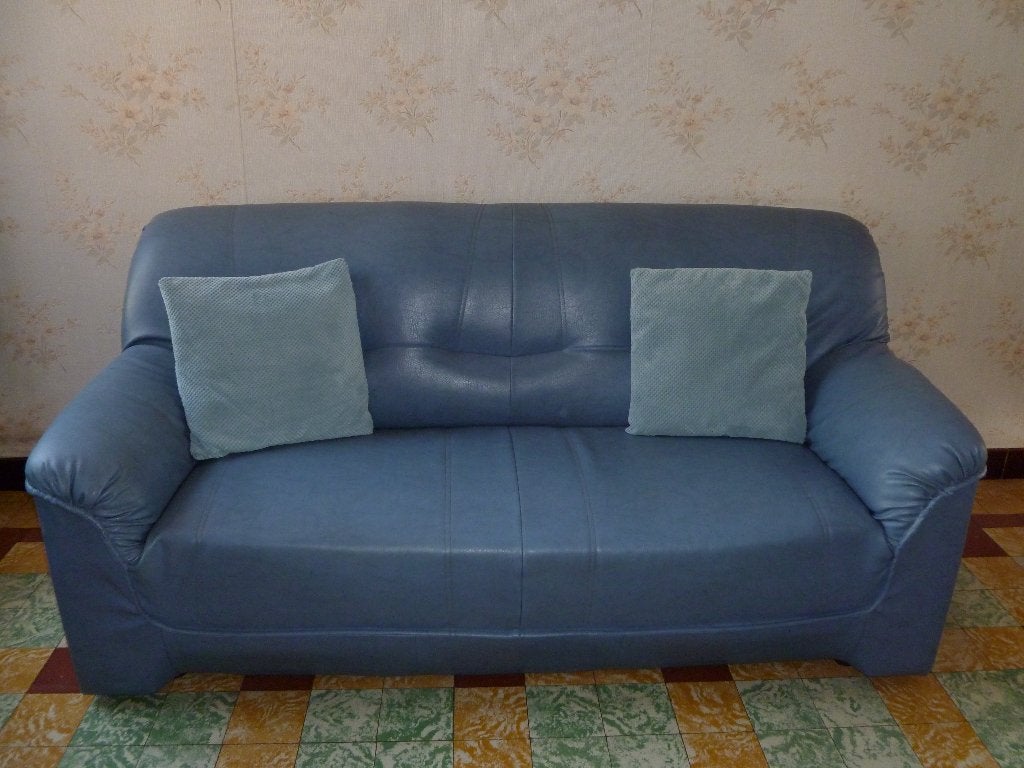 Canape 3 places en cuir bleu et ses 2 coussins assortis, Huis en Inrichting, Zetels | Zetels, Ophalen, Gebruikt, 150 tot 200 cm