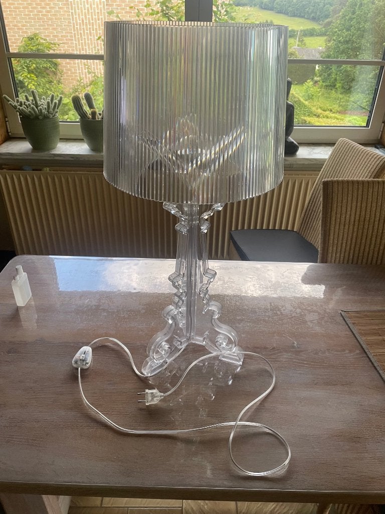 Kartell Bourgie, Ophalen, Dimbaar