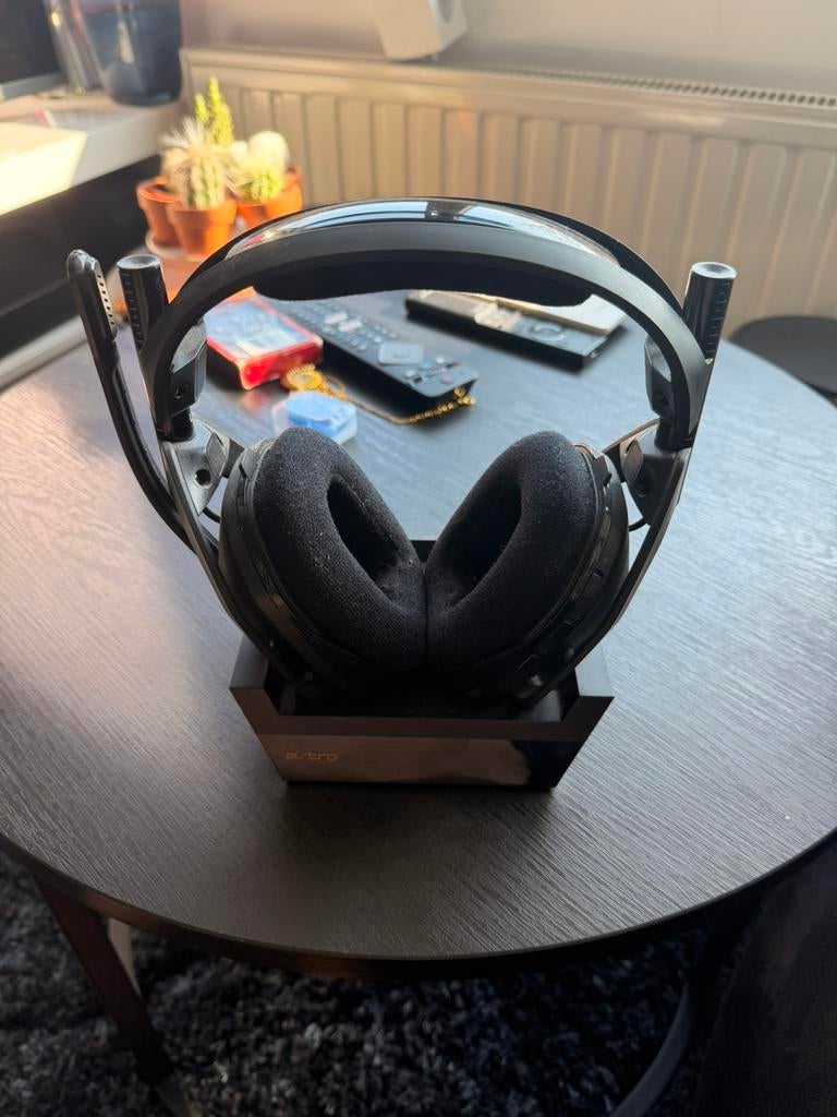 Astro A50 Gen 4 Wireless Gaming Headset + Base Station, Ophalen, Gaming headset, Zo goed als nieuw, Draadloos