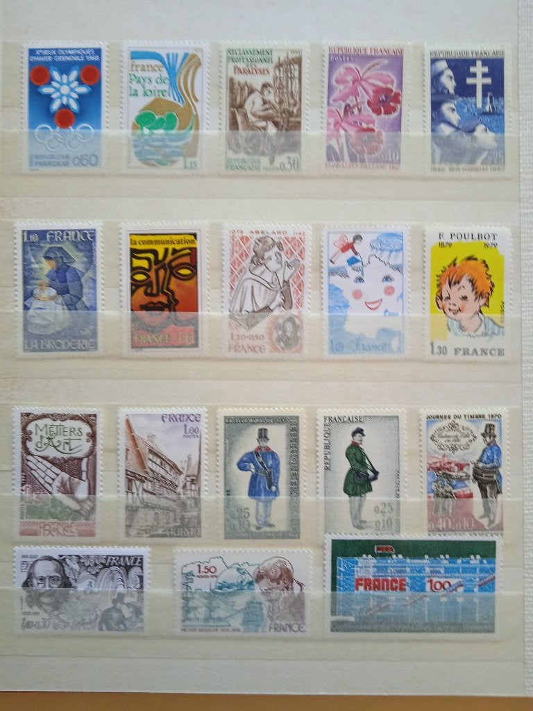 Lot de 116 timbres neufs de France., Verzenden, Postfris