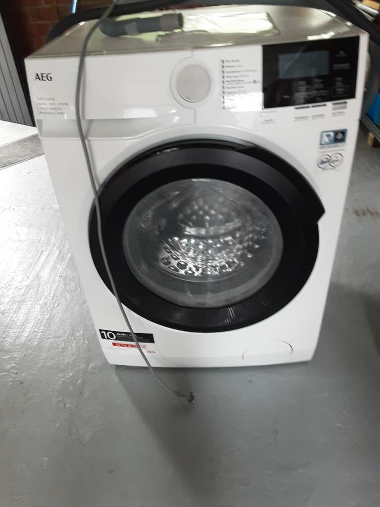 Lavage à sec à la vapeur exclusive AEG série 7000 Prosteam 9, Electroménager, Enlèvement