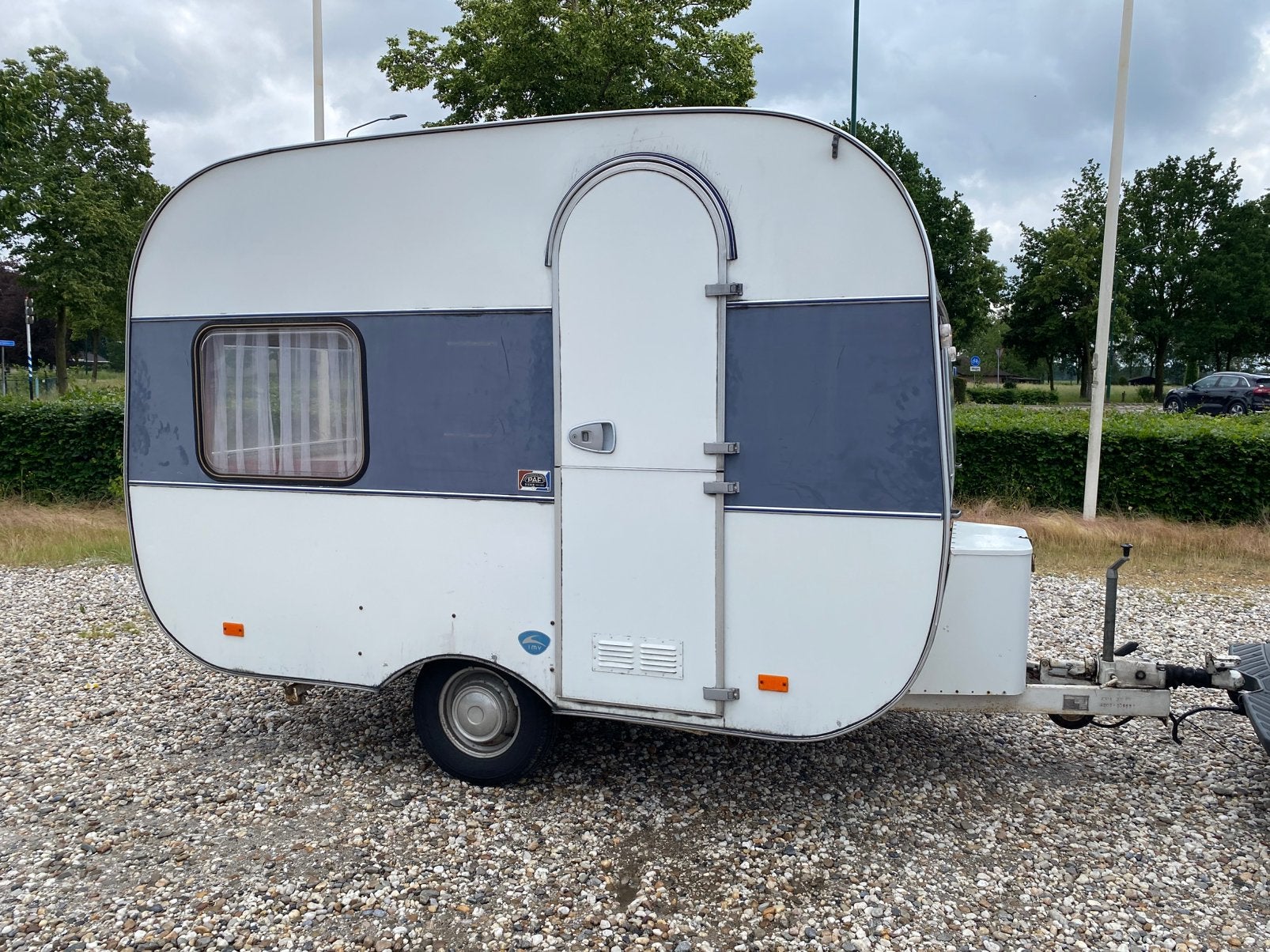 Adria 305 SLB   MTM->600kg ( 750kg) 🏖🏖, Jusqu'à 4 m, Particulier, Siège standard, Adria