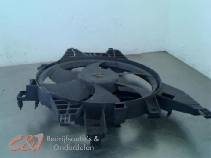 Boîtier ventilateur d'un Renault Kangoo, Renault, -, 3 mois de garantie, Utilisé