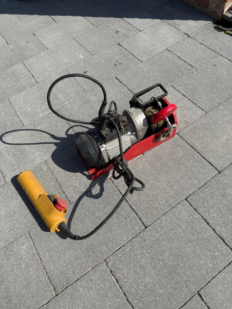 Elektrische takel, Doe-het-zelf en Bouw, Ophalen, Gebruikt, Elektrisch