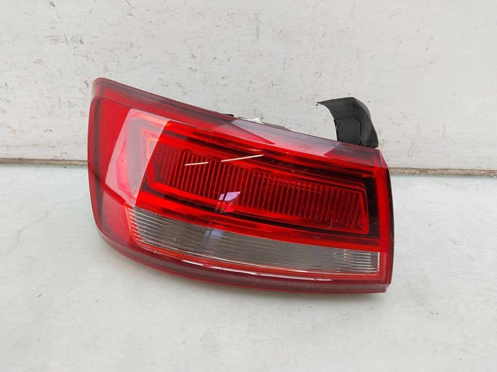 ACHTERLICHT LINKS A3 Limousine (8VS / 8VM) (|8V5945069|), Info@audi.de, Audi, Audi AG, Gebruikt