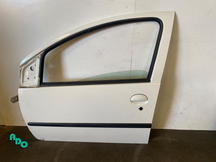 Portière 4portes avant gauche d'un Peugeot 107 (107 05-) (K, Autos : Pièces & Accessoires, -, 3 mois de garantie, Utilisé, Porte