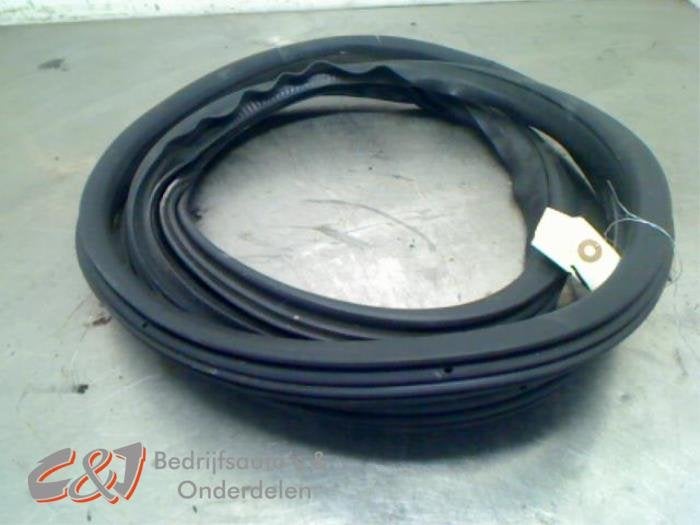 Portierrubber 2Deurs rechts van een Peugeot Partner, Auto-onderdelen, Carrosserie, Peugeot, Gebruikt, 3 maanden garantie, Ophalen of Verzenden