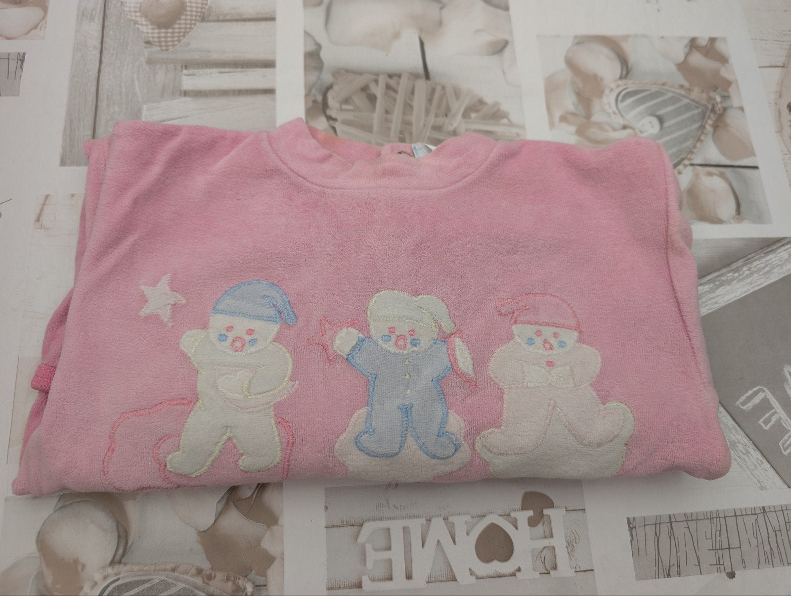fluwelen rose pyjama voor 9 maanden, Kinderen en Baby's, Babykleding | Maat 74, Ophalen of Verzenden, Zo goed als nieuw, Meisje