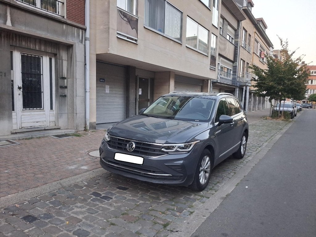 VolKswagen Tiguan, Voorwielaandrijving, 1498 cc, 4 cilinders, Leder