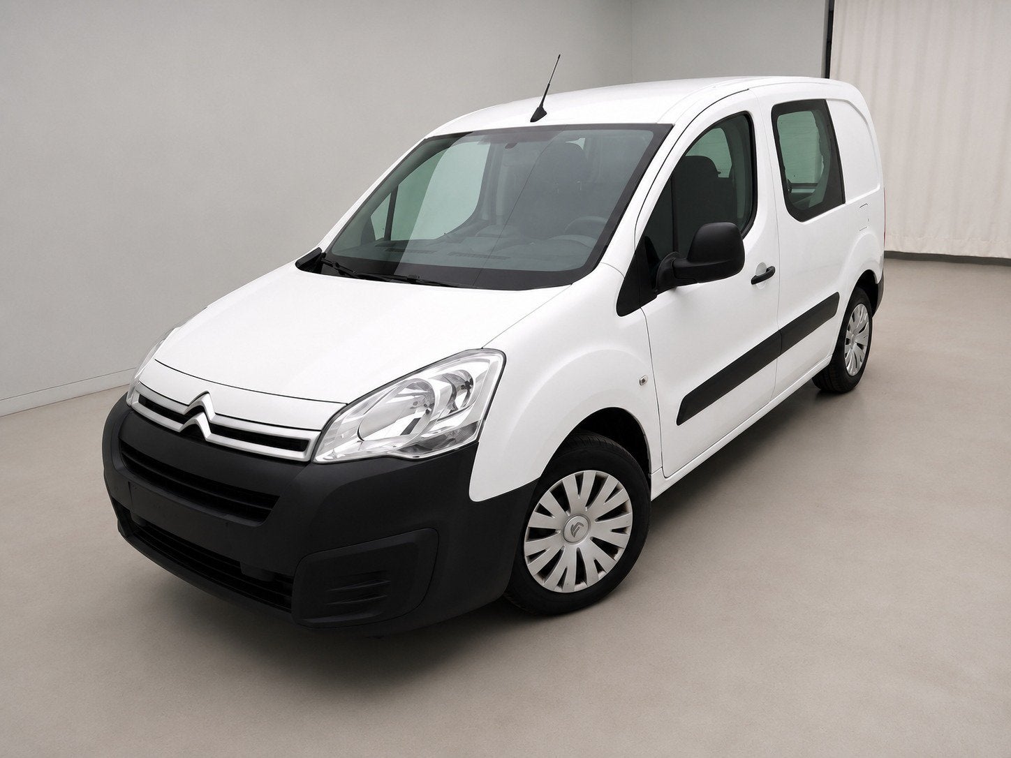 Citroën Berlingo 1.6 BlueHDi Business BTW-wagen, Voorwielaandrijving, Stof, 4 cilinders, Citroën