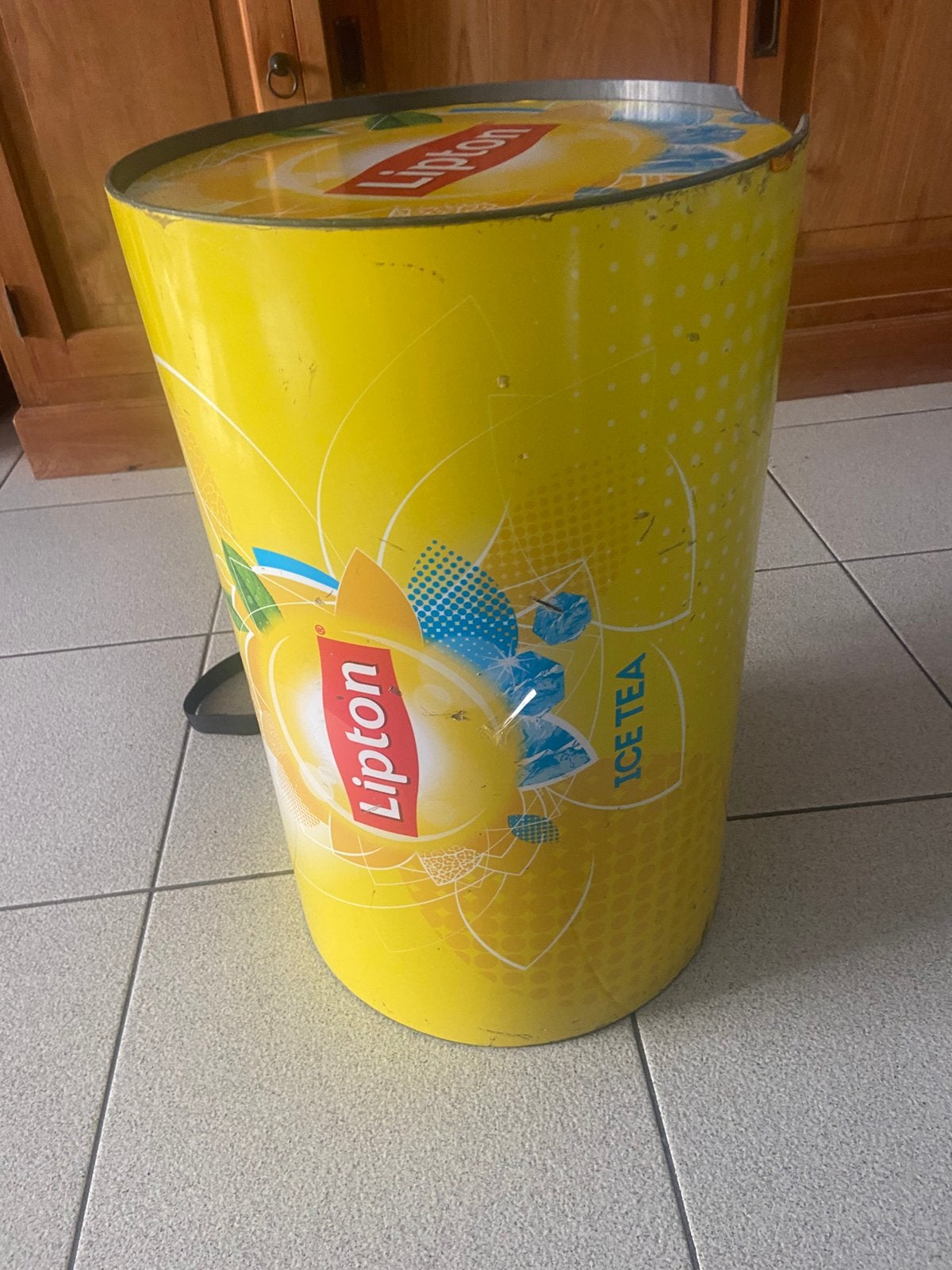 Ton promotionnel pour le thé Lipton, Enlèvement, Utilisé, Ustensile