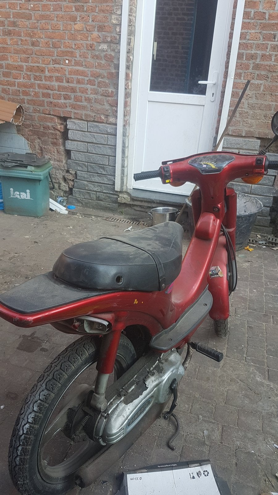 Je vend mon scooter pour pièces, Fietsen en Brommers, Brommers | Tomos, Gebruikt, Overige modellen, 20 cc, Klasse A (25 km/u)