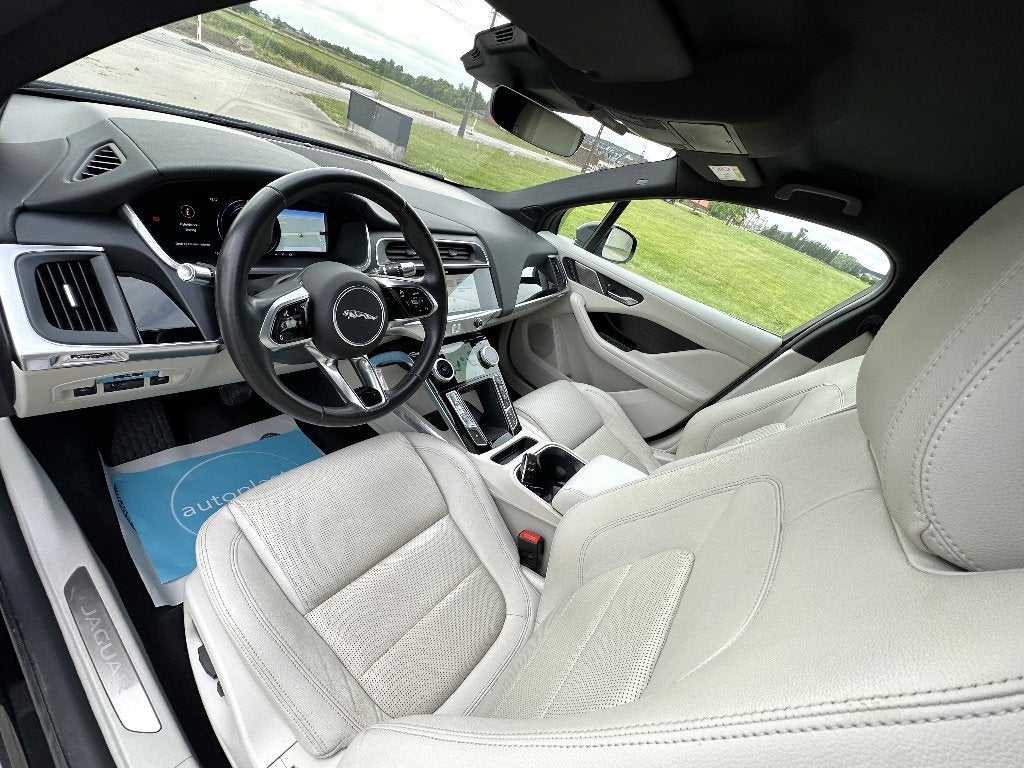 Caméra Jaguar I-Pace SE 4x4 2019 EV400 ch noir mat 360, Autos, Cuir, Achat, Entreprise, I-PACE