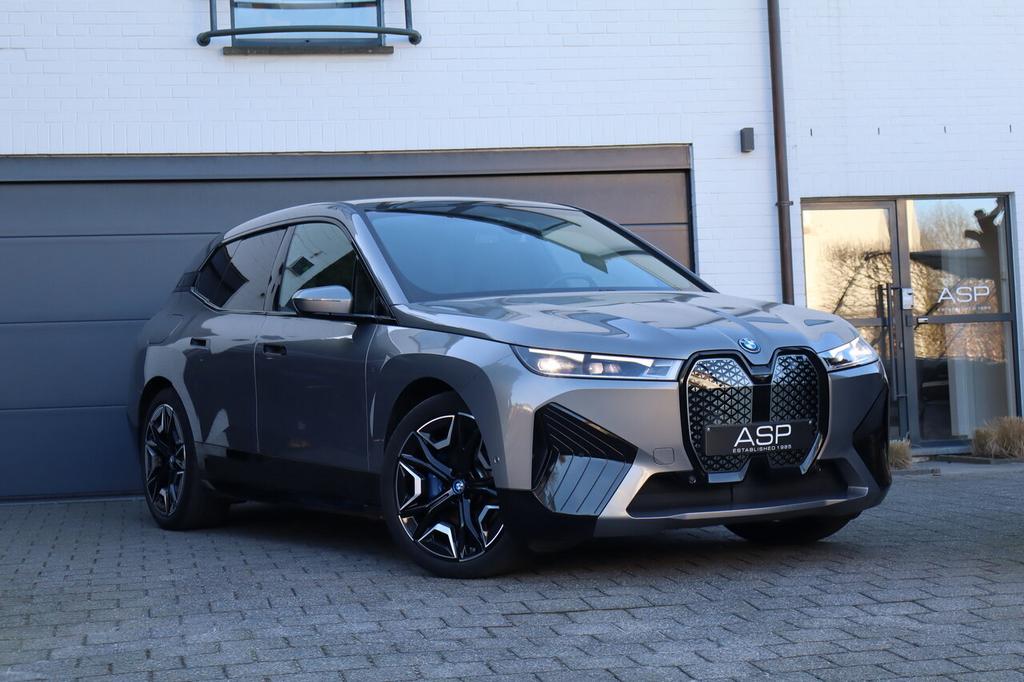 BMW iX xDrive 40 | Sportpakket |  Harman Kardon | 2022, Autos, BMW, 0 kg, Argent ou Gris, Euro 6, 0 kg